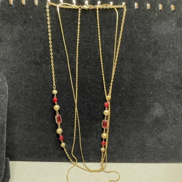 Multi Chain Stationary Beads and Red Gems all in a Gold Electroplate - Picture 4 of 4